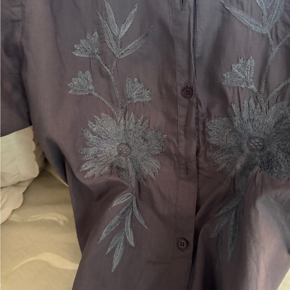 Embroidered Grey Short Sleeve Shirt